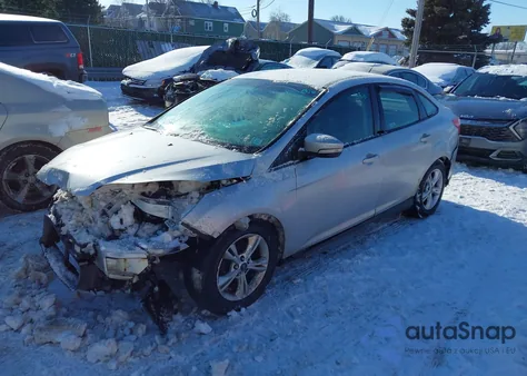 2013 Ford Focus Se z USA, uszkodzony, nr VIN 1FADP3F29DL199552